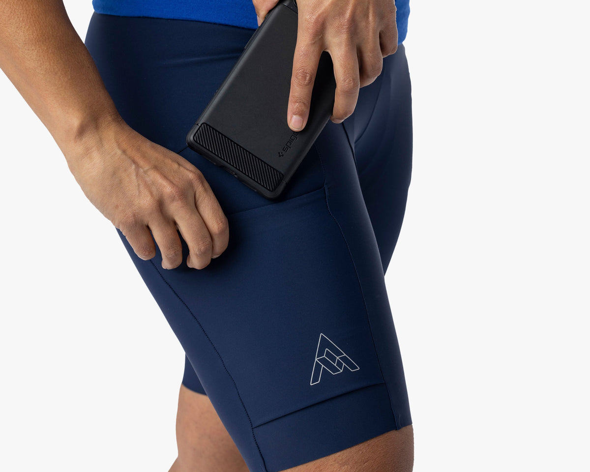 Two large leg pockets 