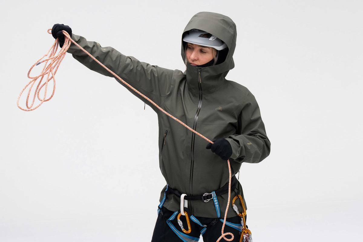 7mesh Women's Guardian Terra Jacket - Dark Shadow