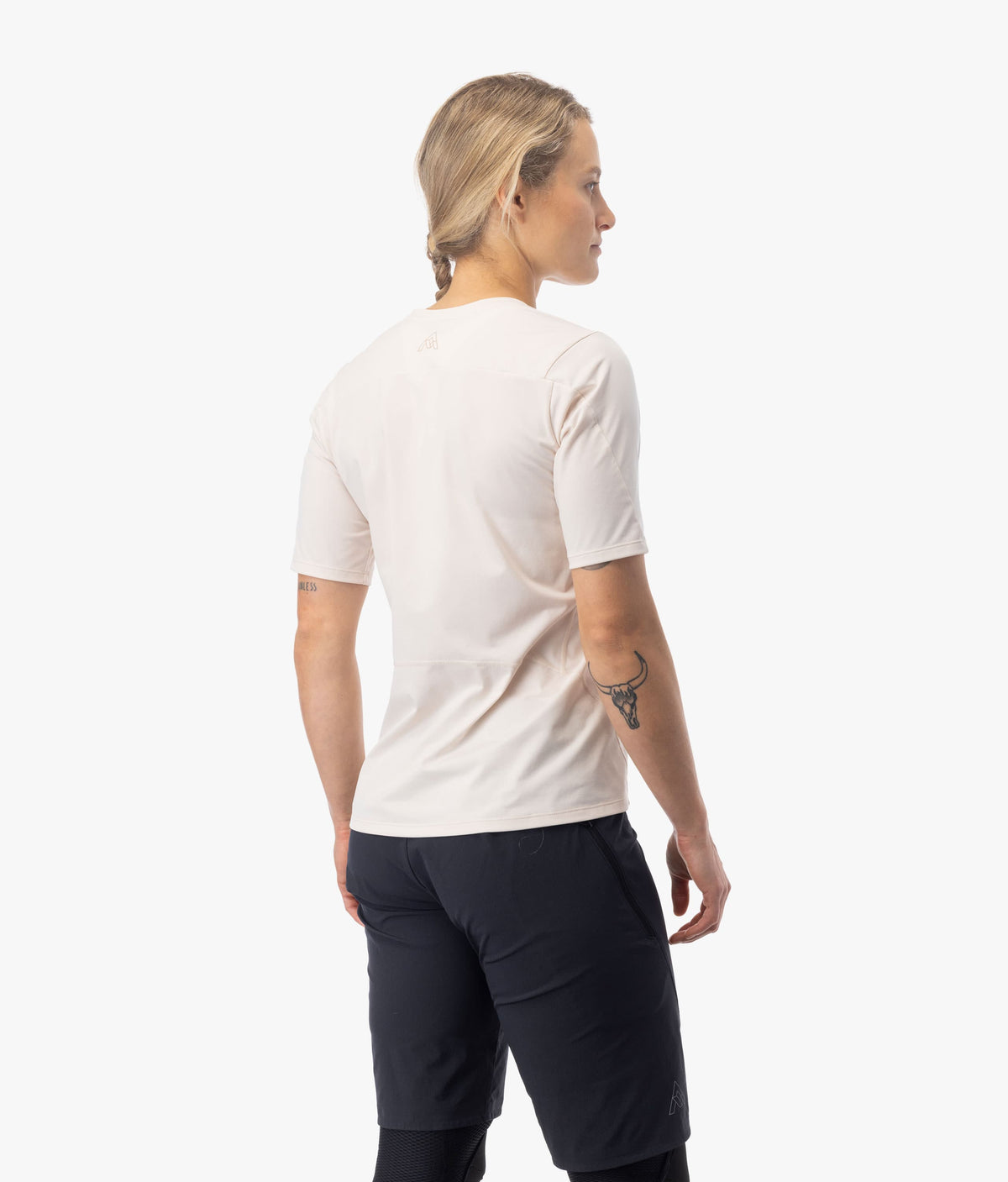 7mesh Women Women's Atlas Short Sleeve Shirt - Almond